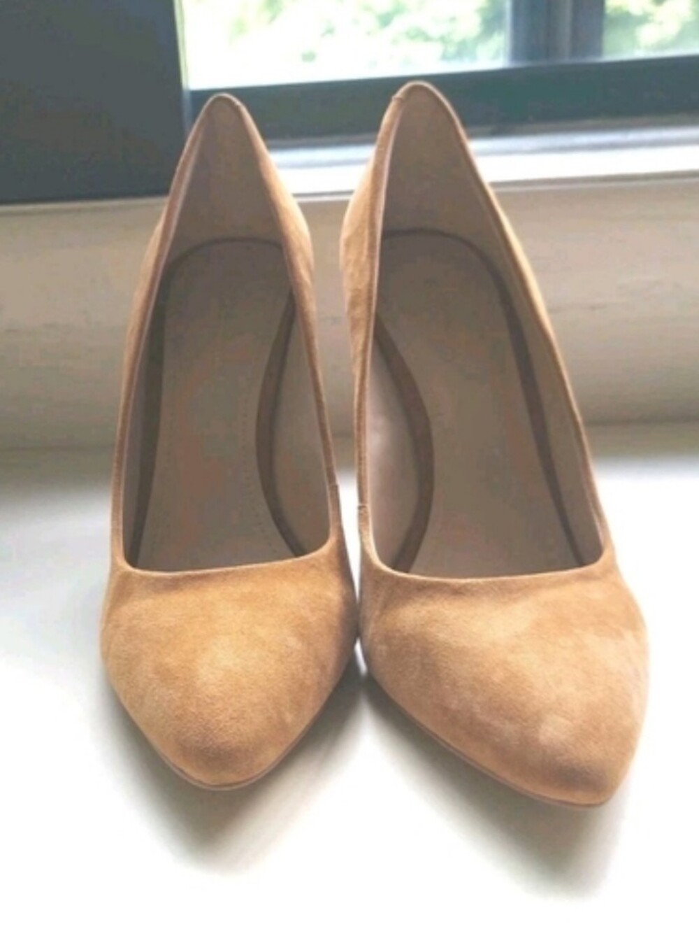 BCBGeneration Suede Camel Tan Pointed Toe Block Heel Pumps Size 10 - Picture 5 of 16